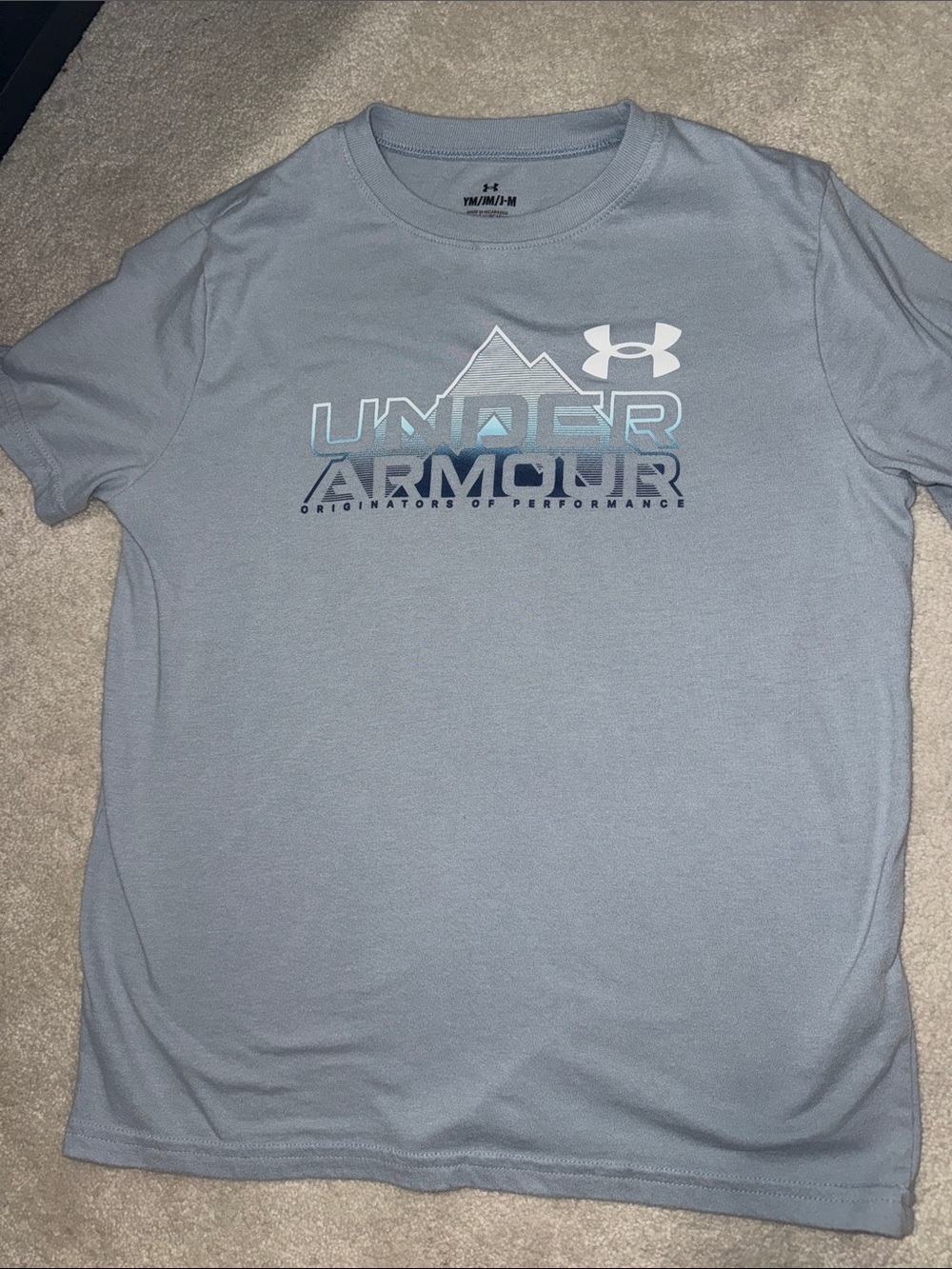 Under armour boys shirt